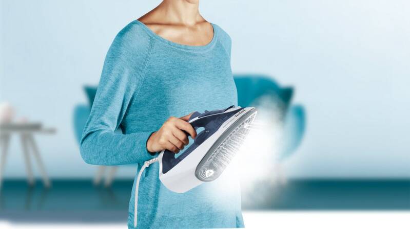 Tefal Express Steam FV2837 - Stoomstrijkijzer - 165 g/min Stoomboost - Anti-Kalk - Snel Opwarmen - 2400W - Afbeelding 4