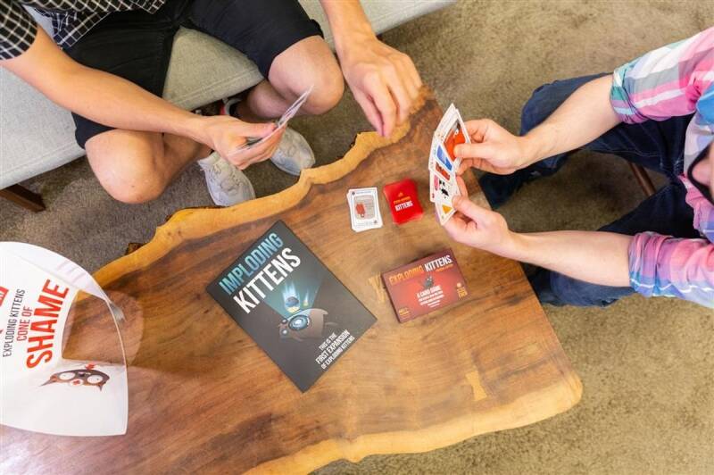Exploding Kittens Imploding Kittens Uitbreiding - Nederlandstalig Kaartspel - Afbeelding 3