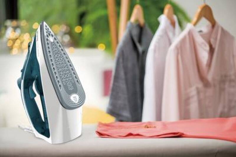 Tefal Express Steam FV2839 - Stoomstrijkijzer - 185 g/min Stoomboost - Keramische Zoolplaat - Snel Opwarmen - 2400W - Afbeelding 5