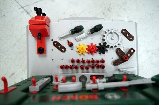 Klussen Klein Toys Bosch mini speelgoed werkbank – 77 delig – met veel accessoires - met leerfuncties – donkergroen - Afbeelding 4